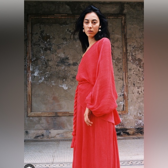 Elegant Red Women's Skirt - Picture 4 of 4